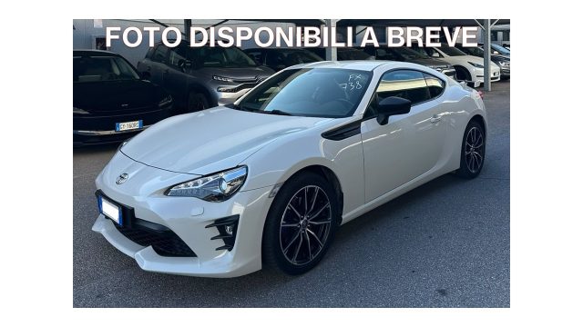 TOYOTA GT86 Bianco pastello
