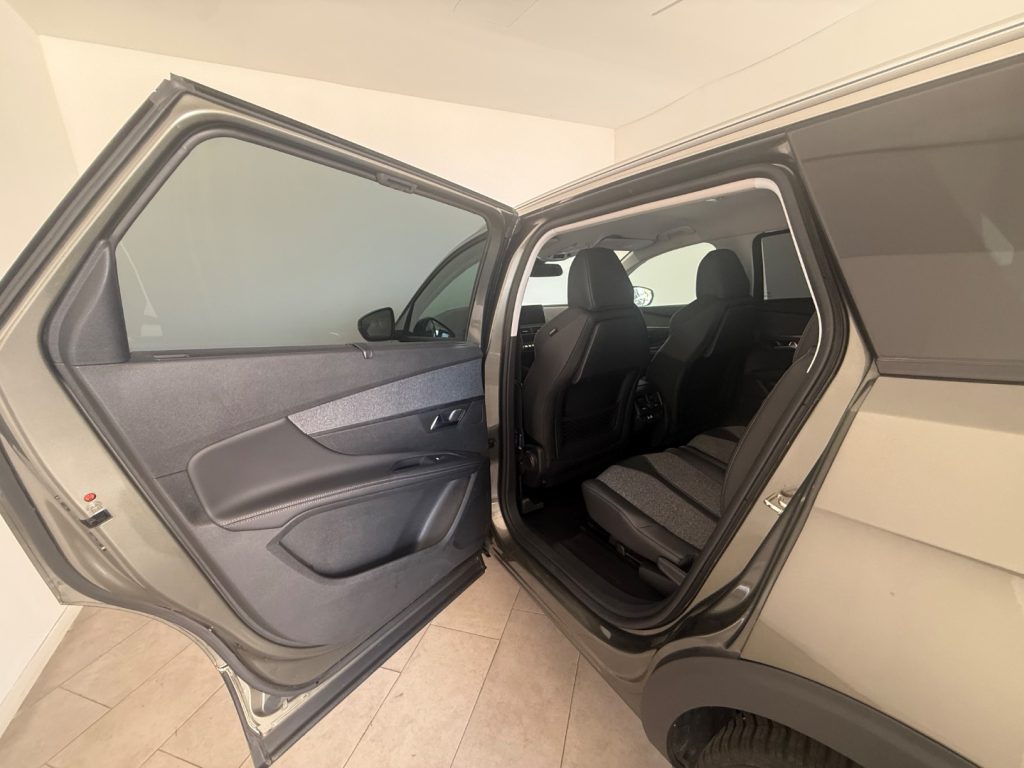 PEUGEOT 5008 BlueHDi 120 S&S EAT6 GT Line - 15
