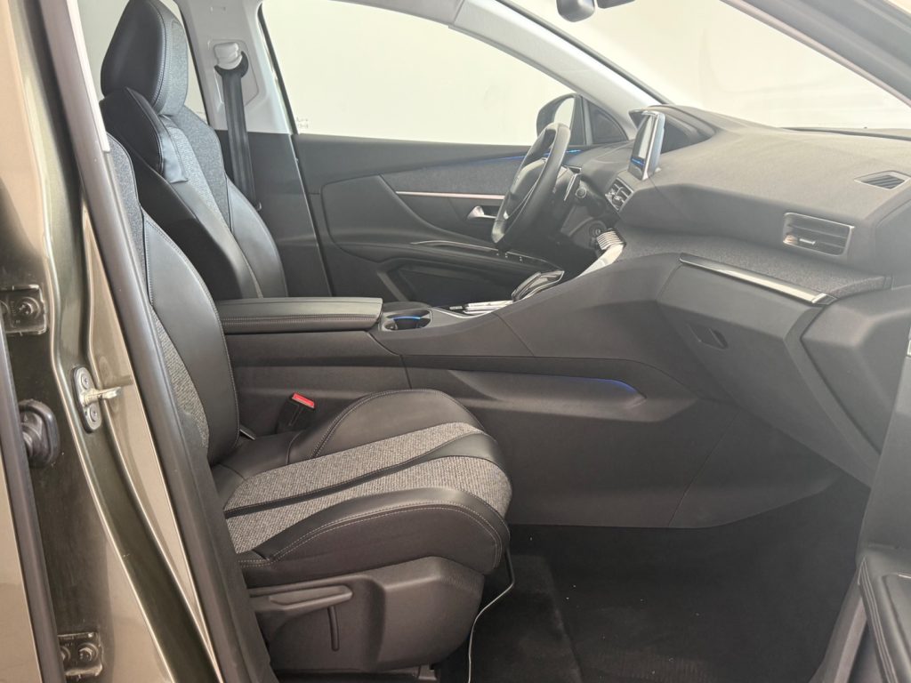 PEUGEOT 5008 BlueHDi 120 S&S EAT6 GT Line - 22
