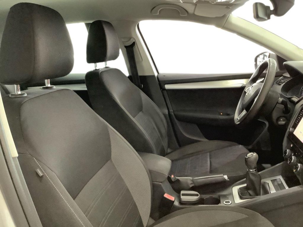SKODA Octavia 1.6 TDI CR 115 CV Executive - 10