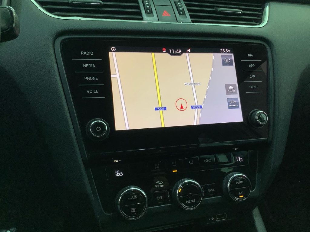 SKODA Octavia 1.6 TDI CR 115 CV Executive - 16