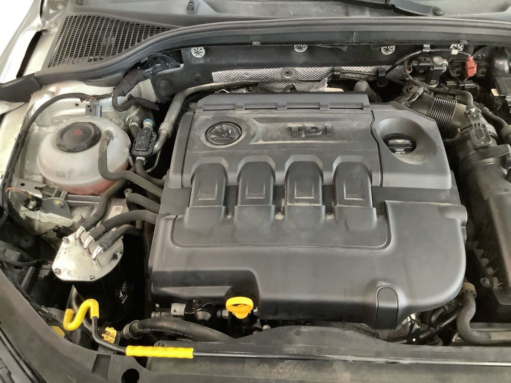 SKODA Octavia 1.6 TDI CR 115 CV Executive - 23