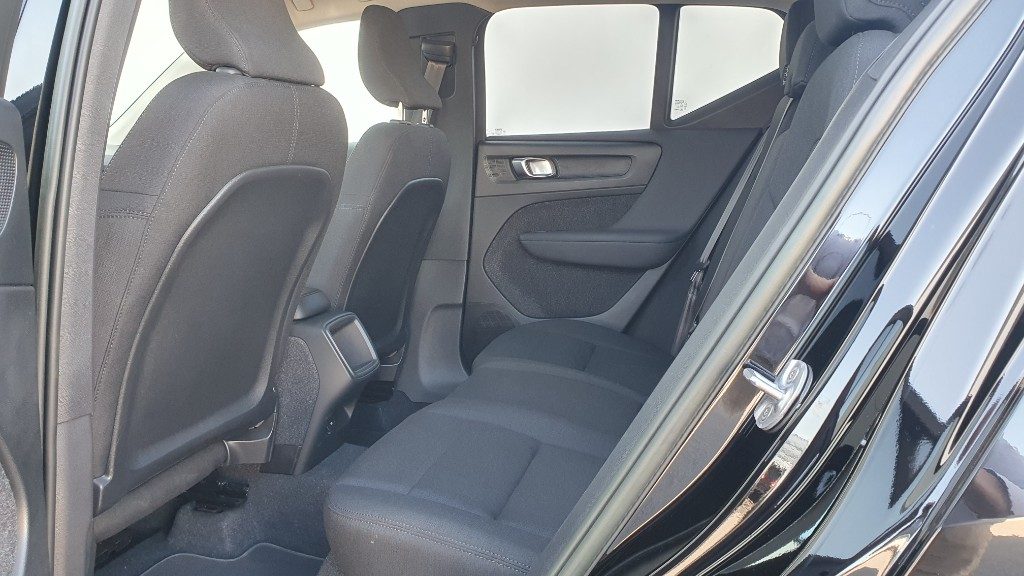VOLVO XC40 T2 automatico Essential - Grid Foto 7