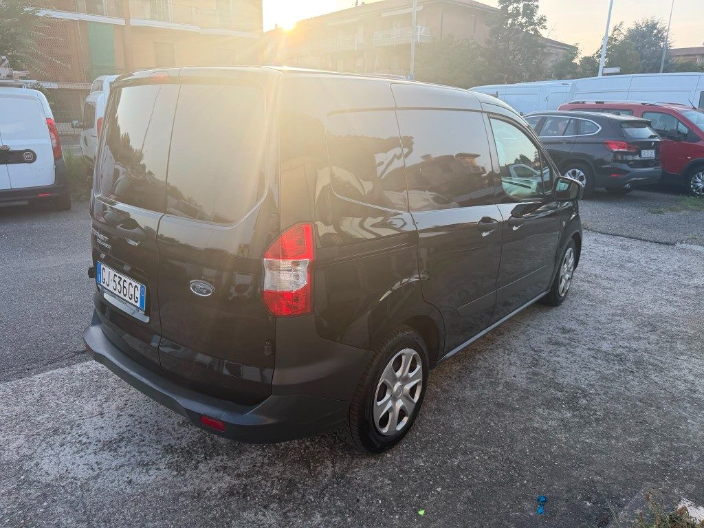 FORD Transit Courier 1.5 TDCi 75CV Van Trend - 4