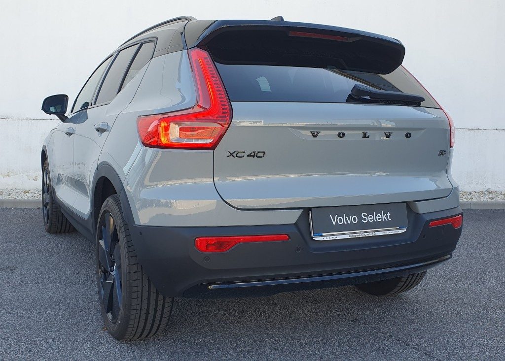 VOLVO XC40 B3 automatico Ultra Black Edition - Foto 4