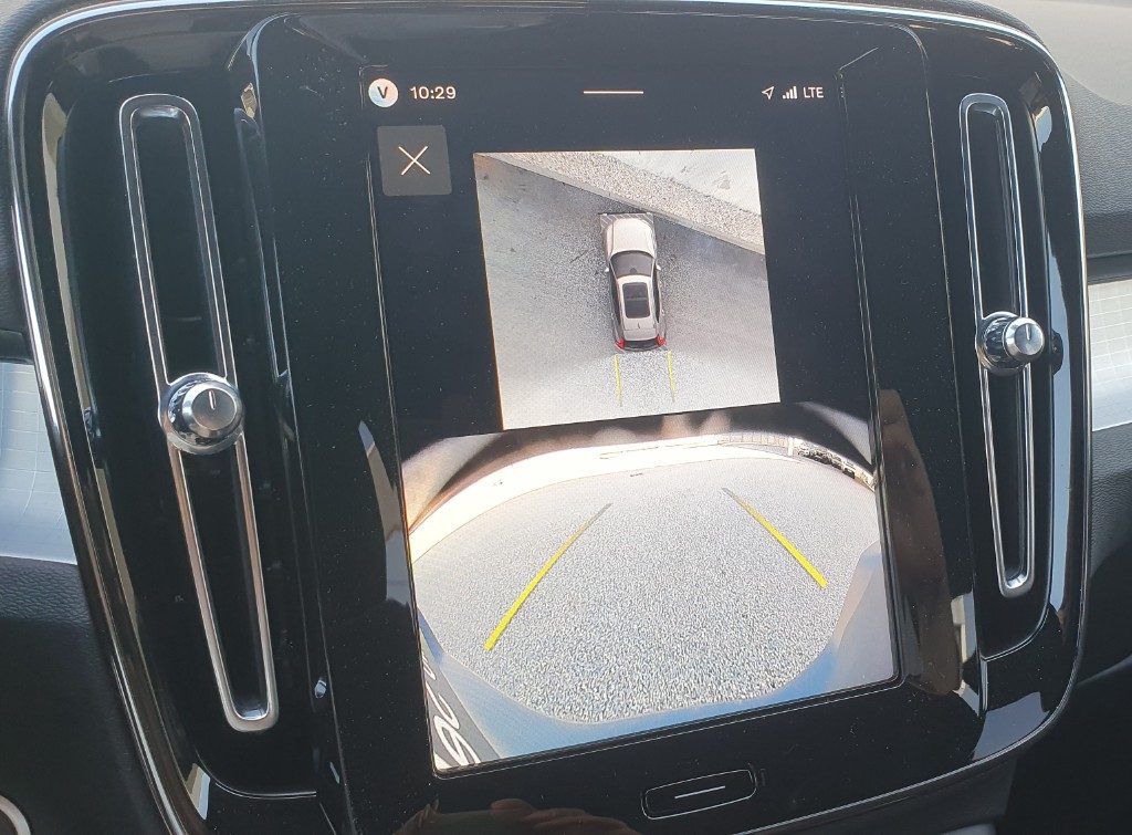 VOLVO XC40 B3 automatico Ultra Black Edition - Grid Foto 12