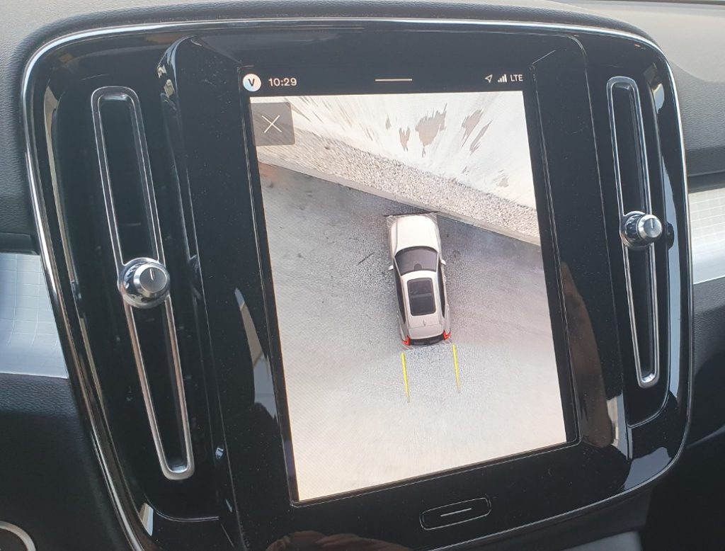 VOLVO XC40 B3 automatico Ultra Black Edition - Grid Foto 13