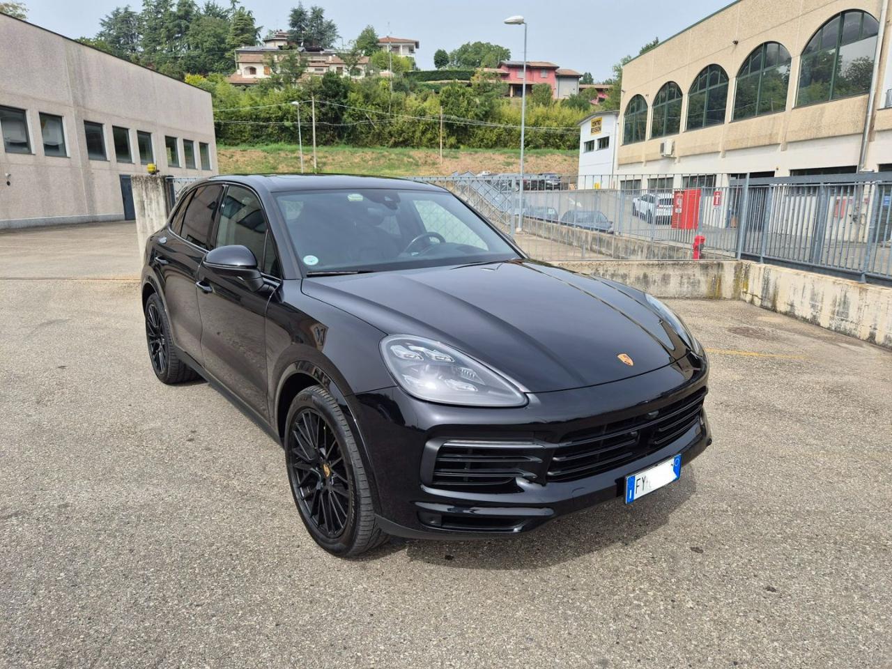 PORSCHE Cayenne 3.0 V6 E-Hybrid - 4