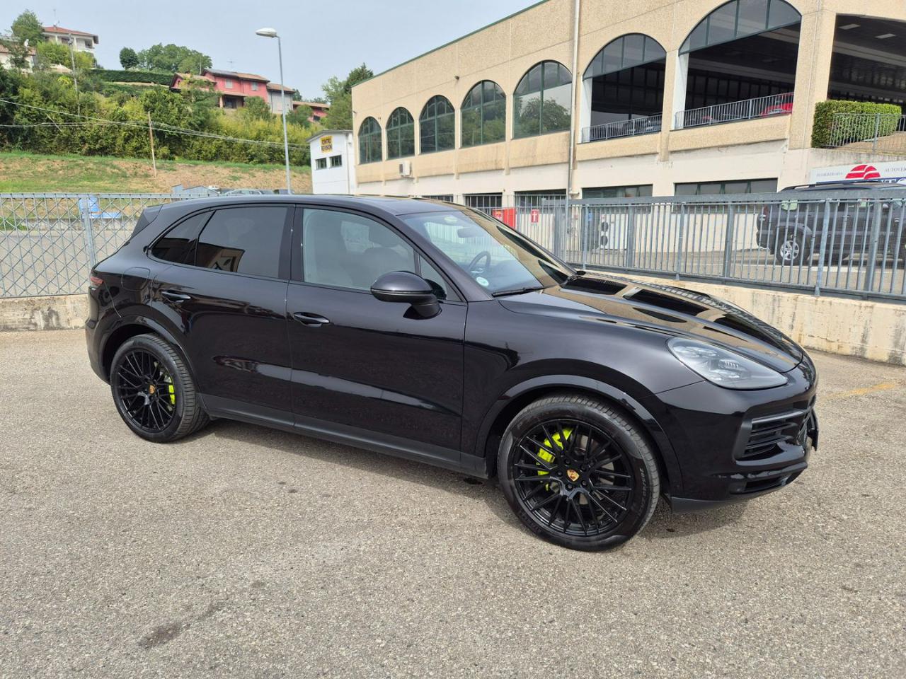 PORSCHE Cayenne 3.0 V6 E-Hybrid - 6