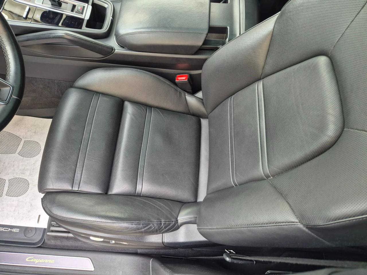 PORSCHE Cayenne 3.0 V6 E-Hybrid - 11