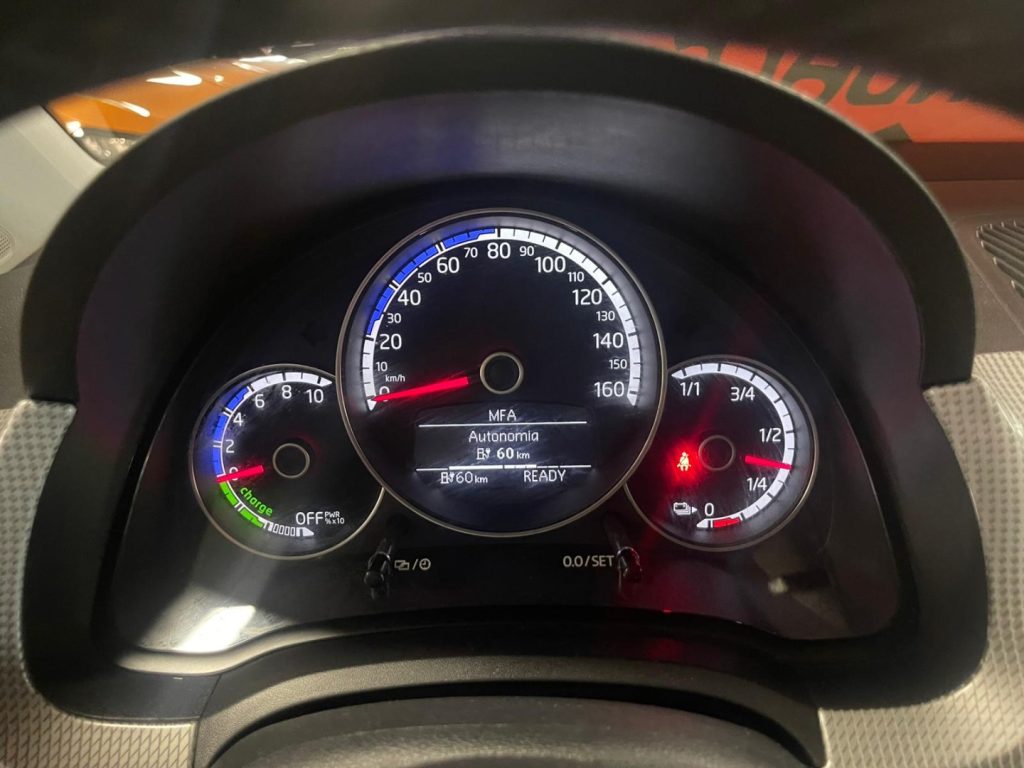 VOLKSWAGEN e-up! 82 CV LONG RANGE 32,3KW/H 16 VIDEO - 14