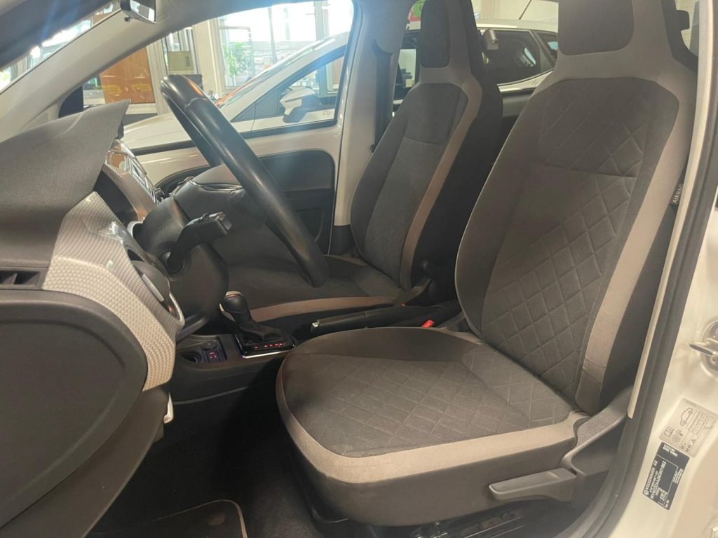 VOLKSWAGEN e-up! 82 CV LONG RANGE 32,3KW/H 16 VIDEO - 12