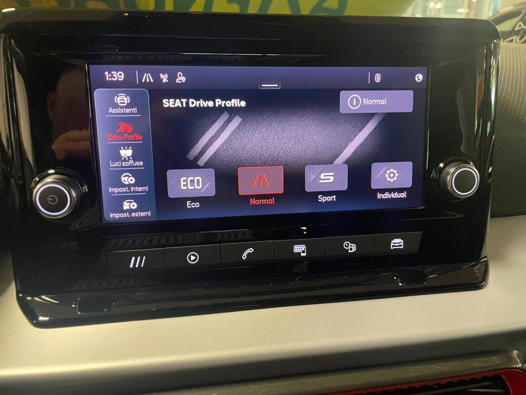 SEAT Arona 1.0 EcoTSI FR 18 BEATS AUDIO FULL LED - 24