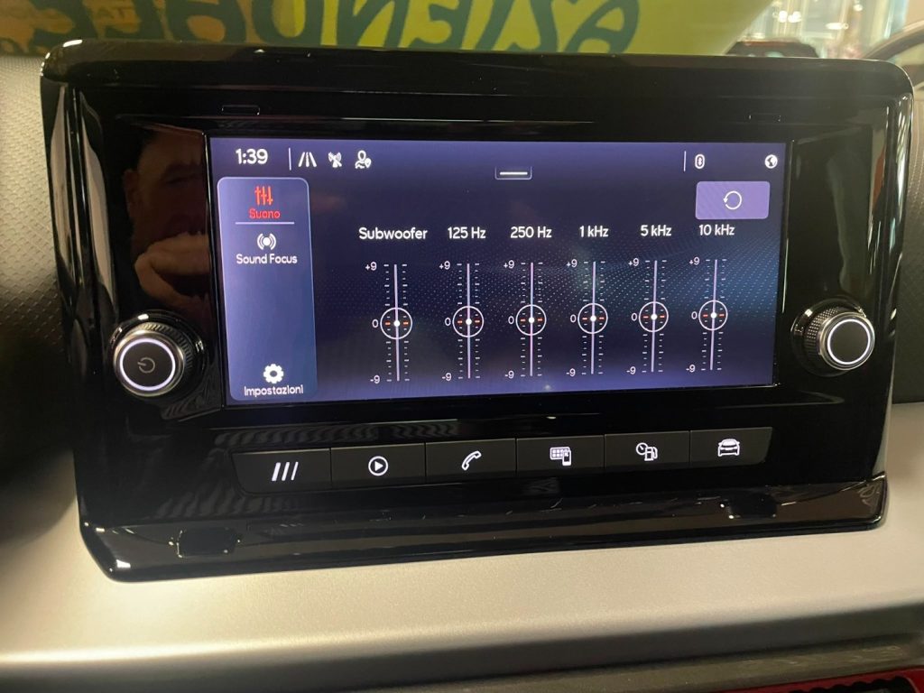 SEAT Arona 1.0 EcoTSI FR 18 BEATS AUDIO FULL LED - 26