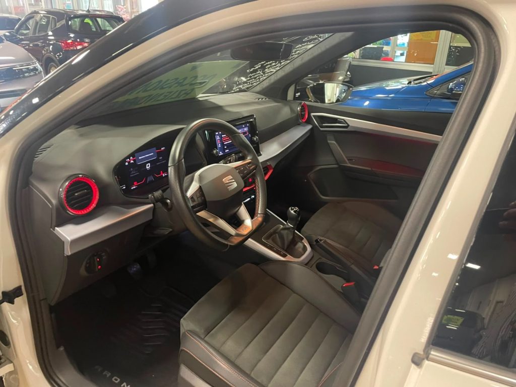 SEAT Arona 1.0 EcoTSI FR 18 BEATS AUDIO FULL LED - 13