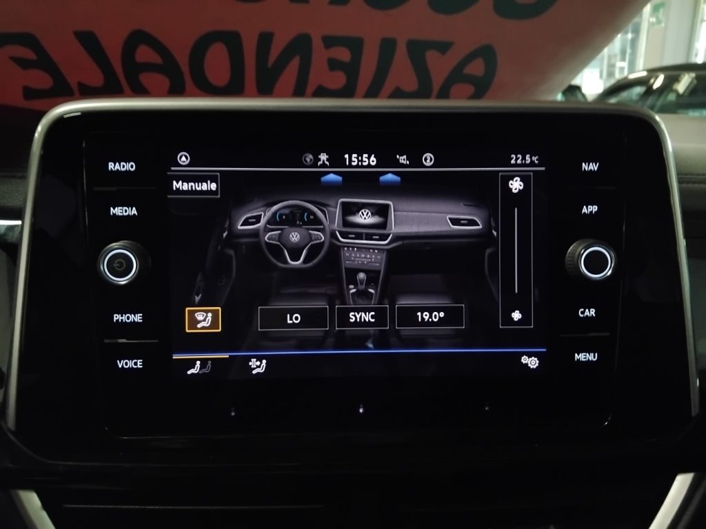 VOLKSWAGEN T-Roc 1.5 TSI ACT DSG R-Line LED VIDEO C/GRIMALDI SP.DAY - 24