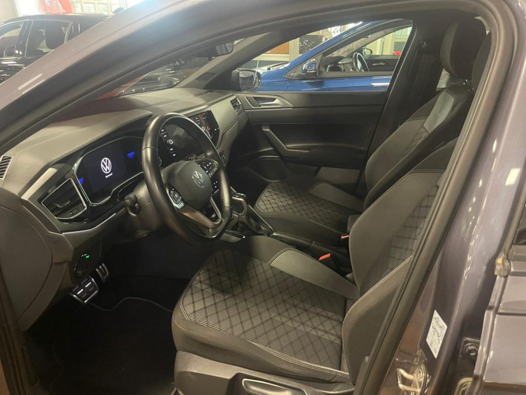 VOLKSWAGEN Polo 1.0 TSI DSG R-Line MATRIX 16 C/GRIMALDI SP. DAY - 14