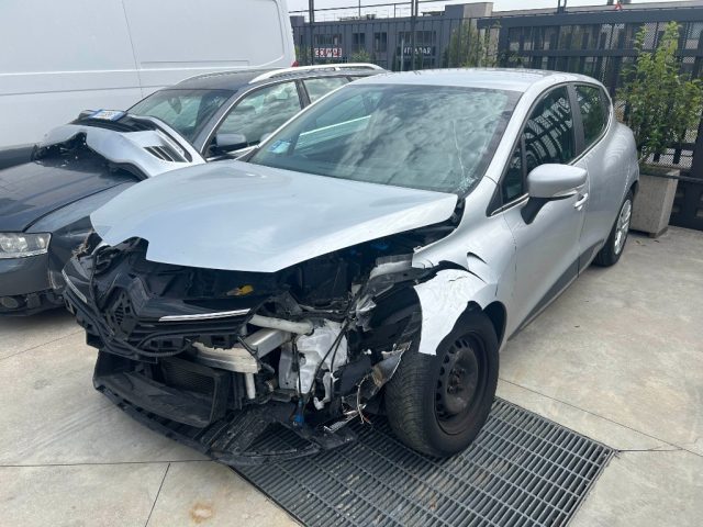 RENAULT Clio Argento metallizzato