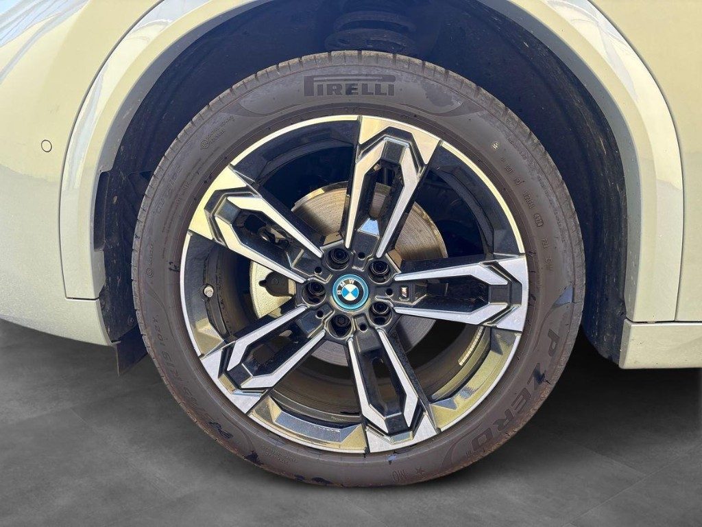 BMW iX2 eDrive 20 Msport Aut. - 5