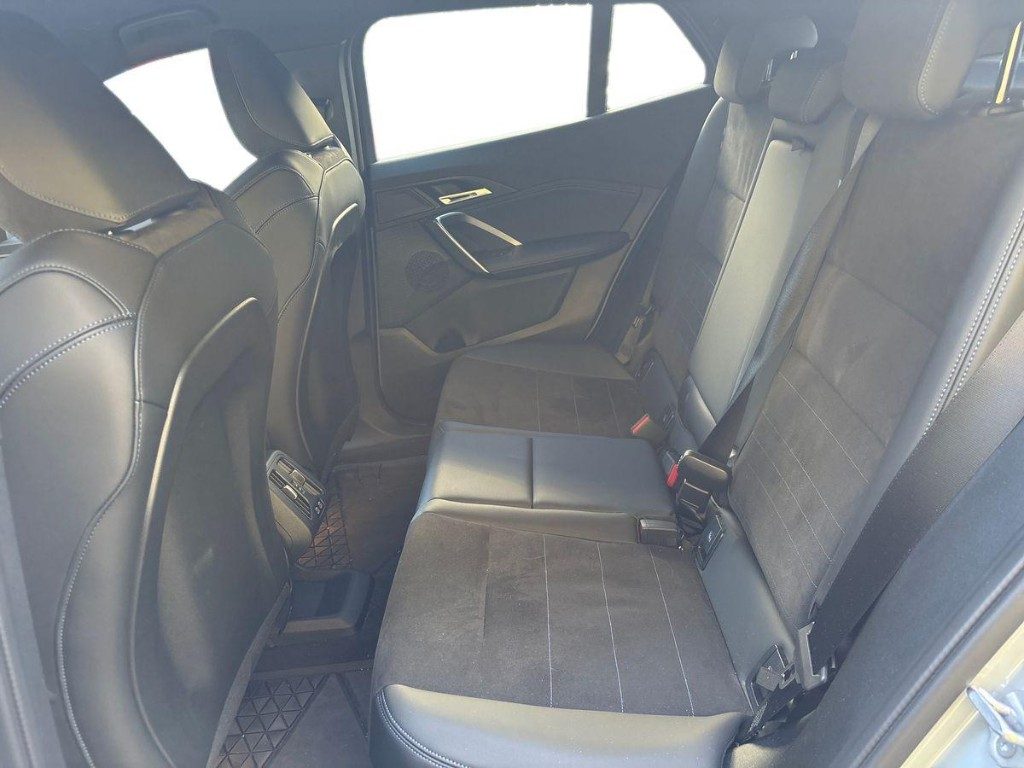 BMW iX2 eDrive 20 Msport Aut. - 11