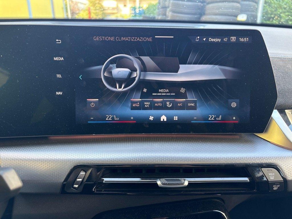 BMW iX2 eDrive 20 Msport Aut. - 15