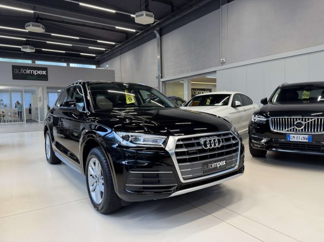 AUDI Q5 Nero pastello