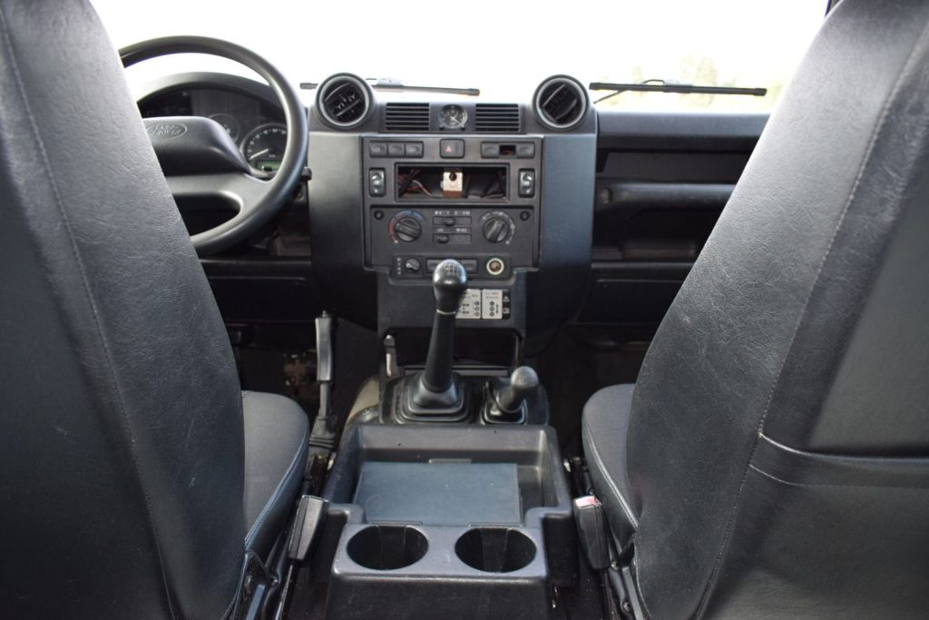 LAND ROVER Defender Defender 90 2.2 TD4 Station Wagon N1 AUTOCARRO IVA - 11