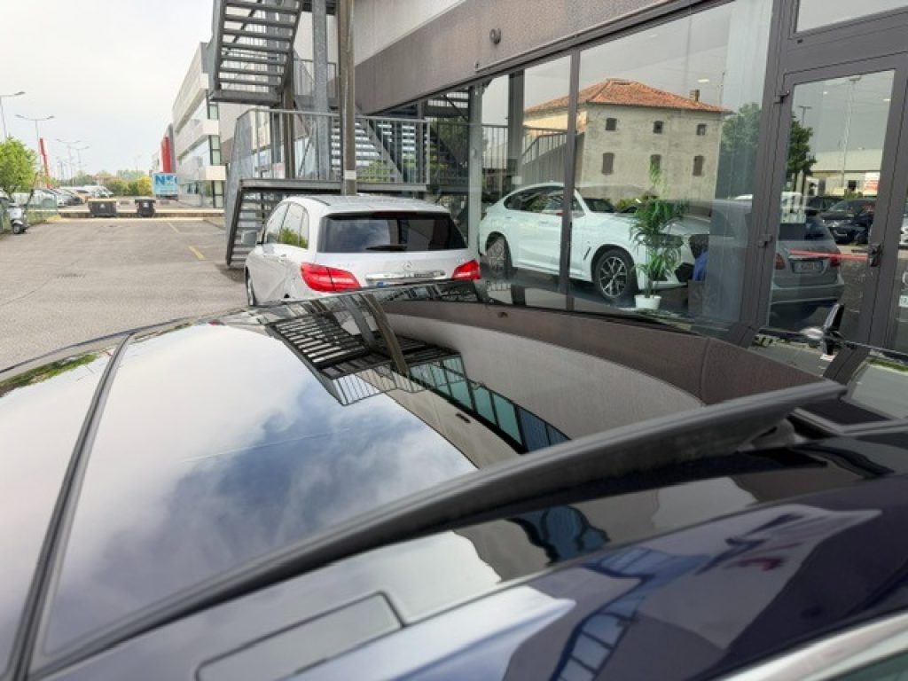 Clicca per ingrandire E 350 - CDI Coupé BlueEFFICIENCY Avantgarde