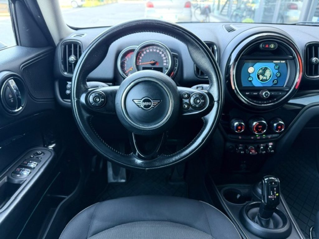 Clicca per ingrandire Countryman - 1.5 One D HYPE Countryman Automatica