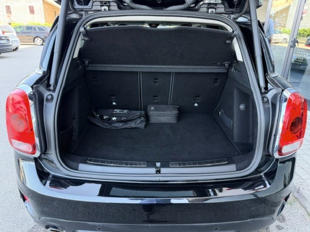 Clicca per ingrandire Countryman - 1.5 One D HYPE Countryman Automatica