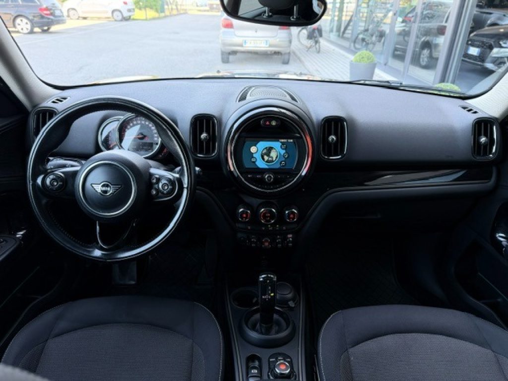 Clicca per ingrandire Countryman - 1.5 One D HYPE Countryman Automatica