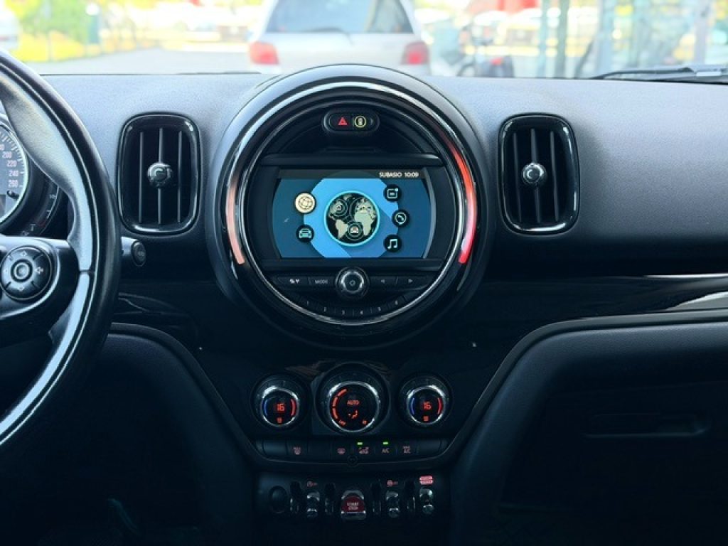 Clicca per ingrandire Countryman - 1.5 One D HYPE Countryman Automatica