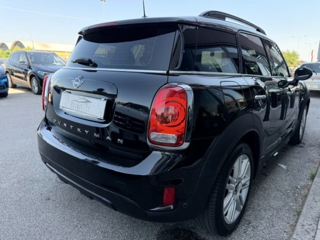 Clicca per ingrandire Countryman - 1.5 One D HYPE Countryman Automatica