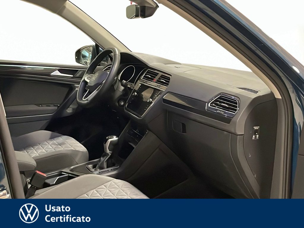 VOLKSWAGEN Tiguan 2.0 tdi life 150cv dsg - 6