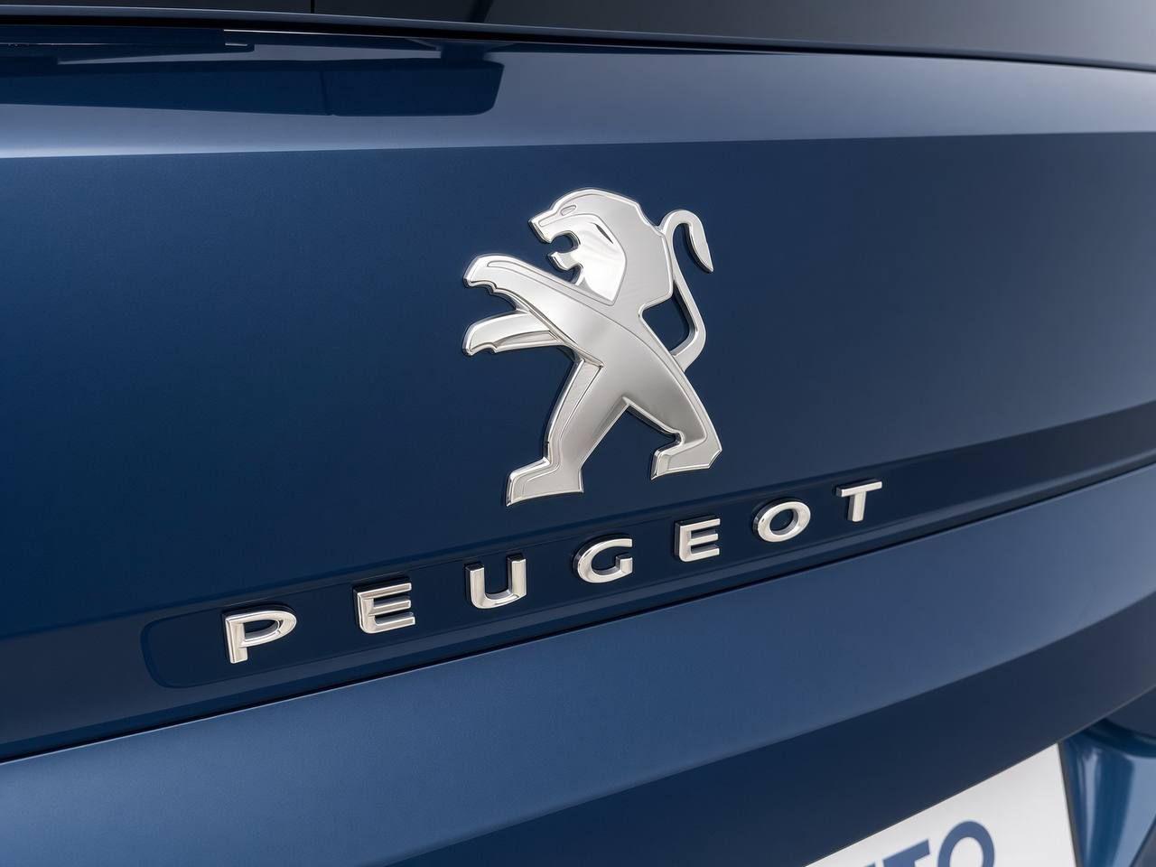 PEUGEOT 3008 Hybrid4 300 e-EAT8 Allure Pack - 38