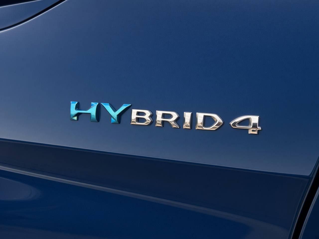 PEUGEOT 3008 Hybrid4 300 e-EAT8 Allure Pack - 35