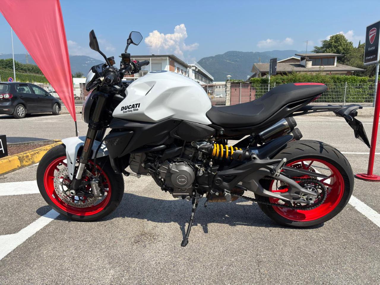 DUCATI Monster 937 V2 PLUS ICEBERG 2026 - 5