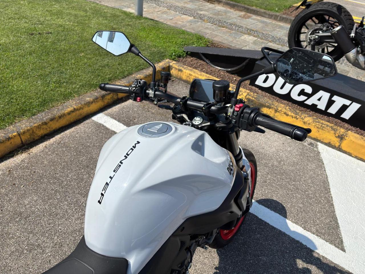 DUCATI Monster 937 V2 PLUS ICEBERG 2026 - 7