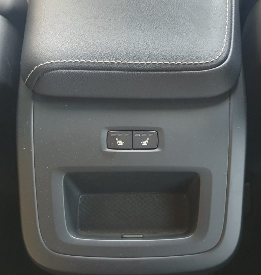 VOLVO XC60 T6 Plug-in hybrid AWD automatico Plus Dark - Grid Foto 10