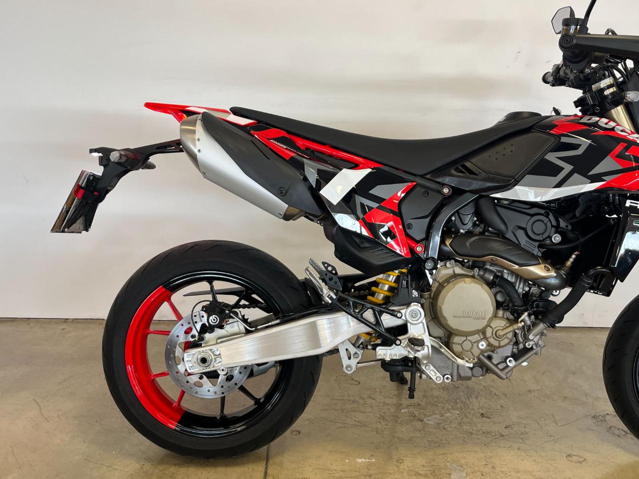 DUCATI Hypermotard 698 RVE - 6