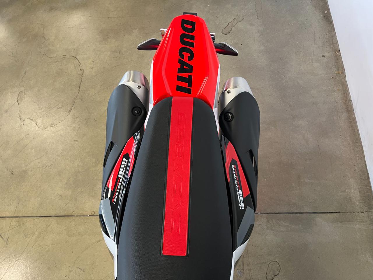 DUCATI Hypermotard 698 RVE - 8