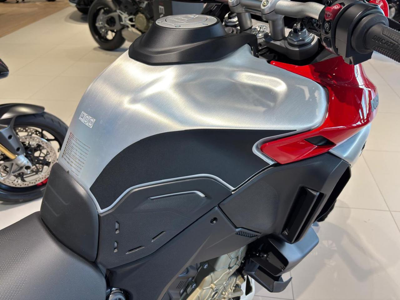 DUCATI Multistrada V4 S RALLY RADAR RED - 10