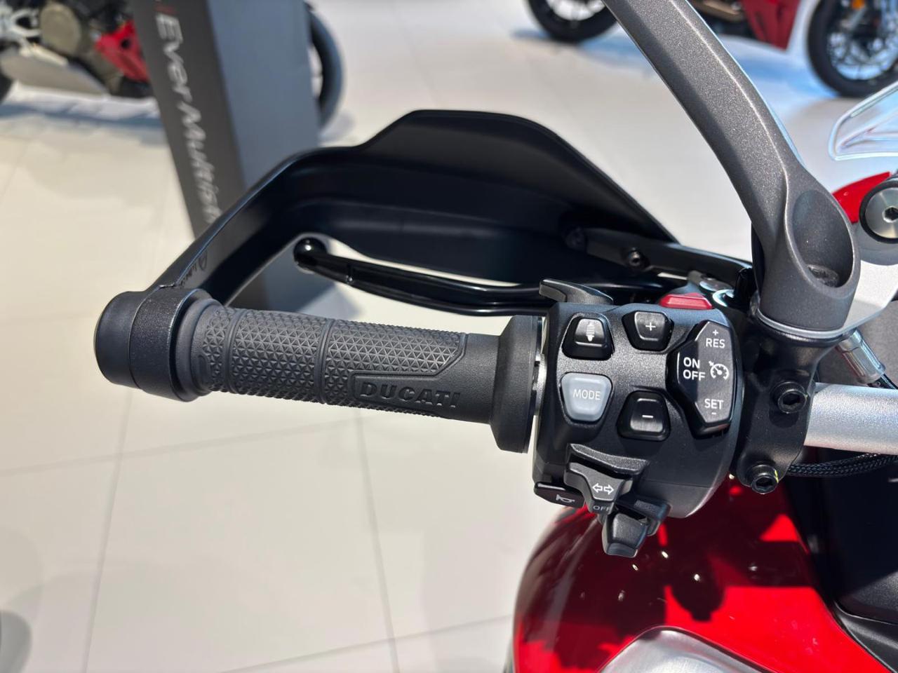 DUCATI Multistrada V4 S RALLY RADAR RED - 11
