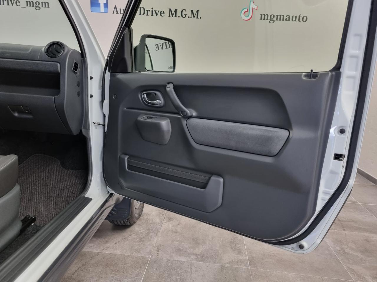 SUZUKI Jimny 1.3 4WD Evolution Plus - 20
