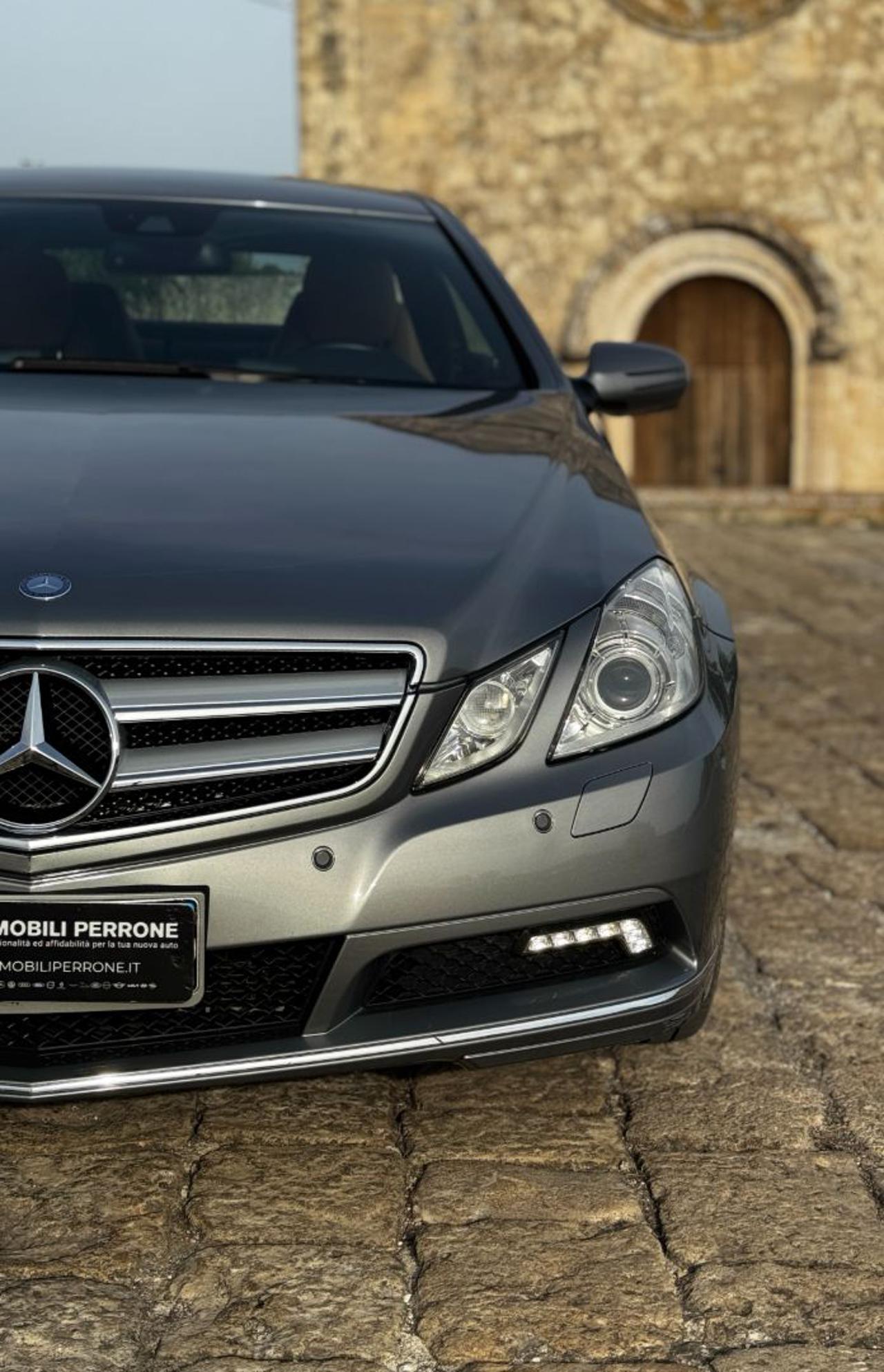 MERCEDES-BENZ E 350 CGI Coupé Avantgarde - 17