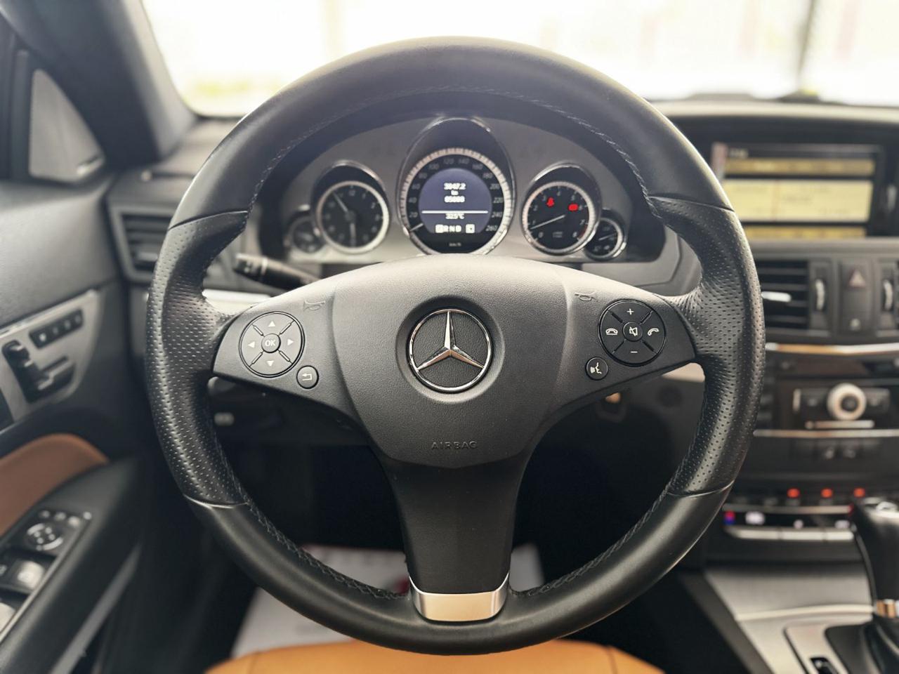 MERCEDES-BENZ E 350 CGI Coupé Avantgarde - 30