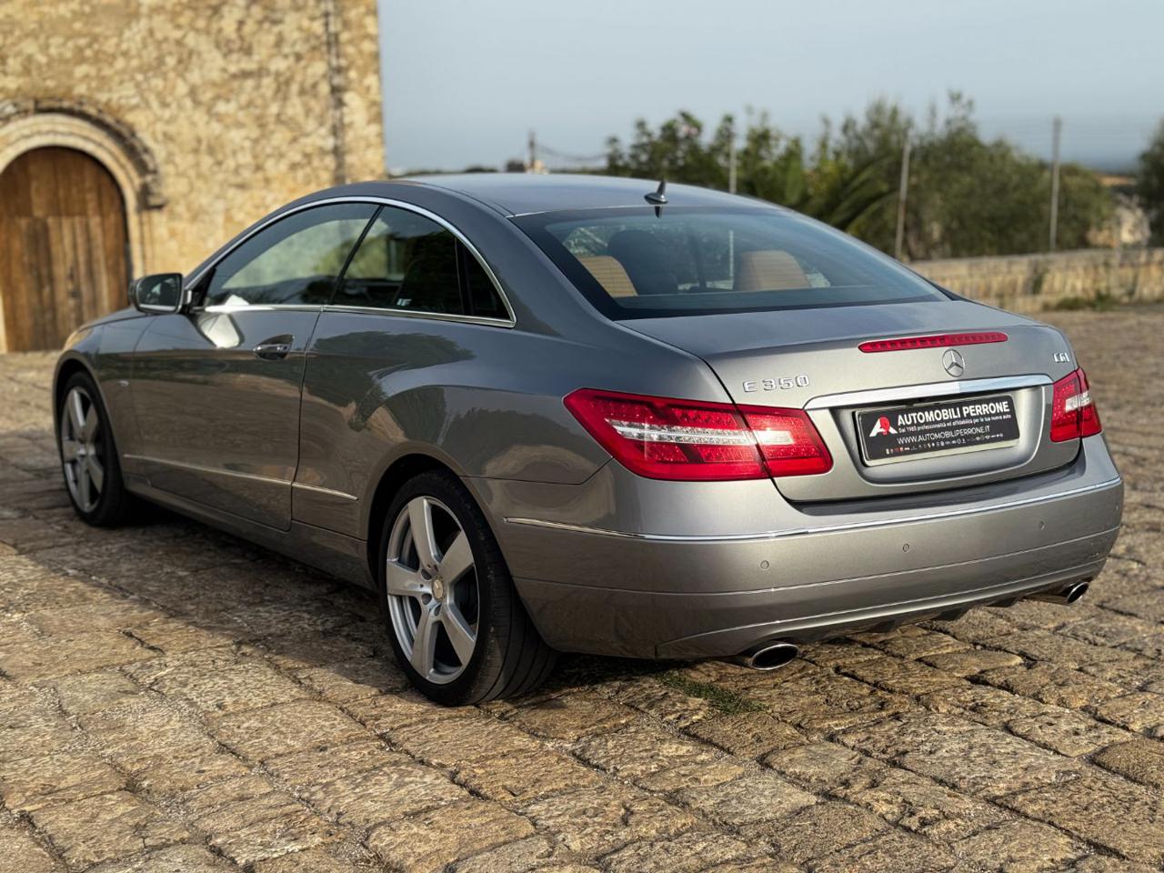 MERCEDES-BENZ E 350 CGI Coupé Avantgarde - 16