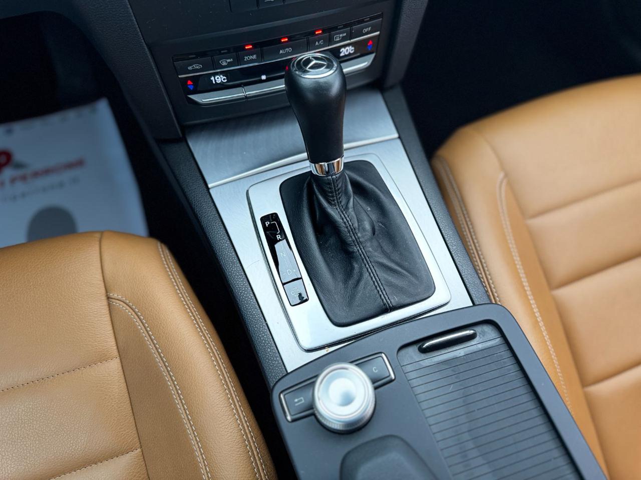 MERCEDES-BENZ E 350 CGI Coupé Avantgarde - 28