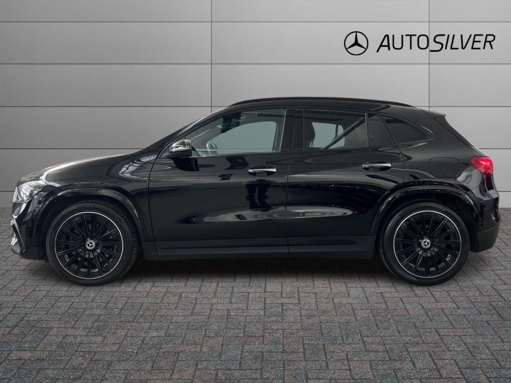 MERCEDES-BENZ GLA 200 d 4matic AMG Line Advanced Plus - 6