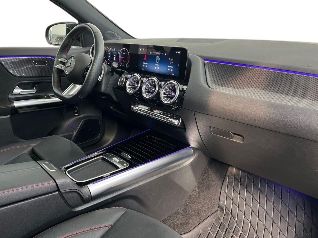 MERCEDES-BENZ GLA 200 d 4matic AMG Line Advanced Plus - 16
